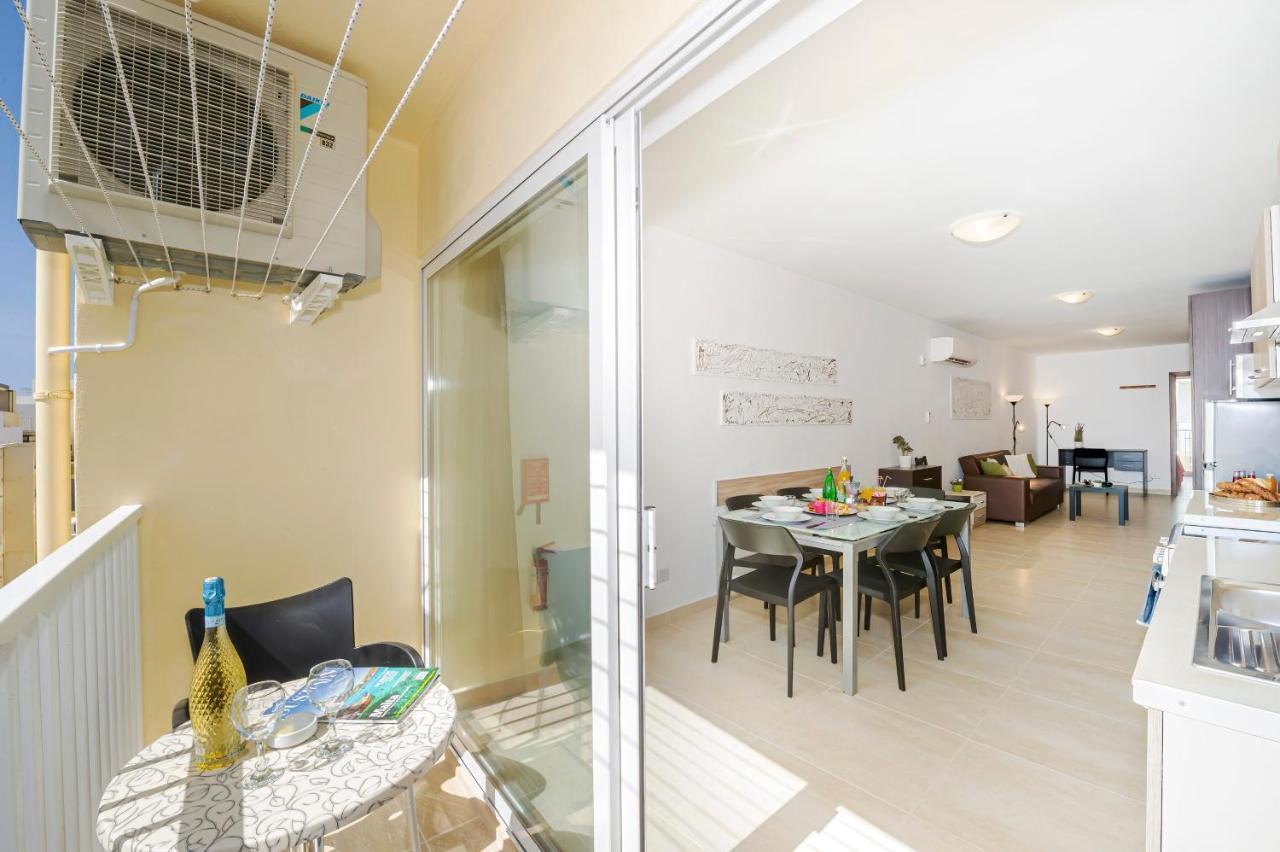 Summer Breeze Comfort Sunny Apartments Close To The Sandy Beaches - By Getawaysmalta Mellieħa Exterior foto