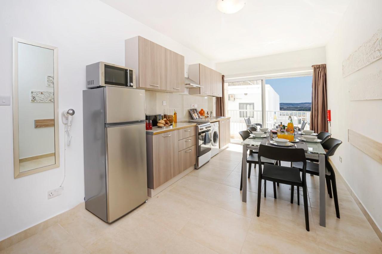 Summer Breeze Comfort Sunny Apartments Close To The Sandy Beaches - By Getawaysmalta Mellieħa Exterior foto