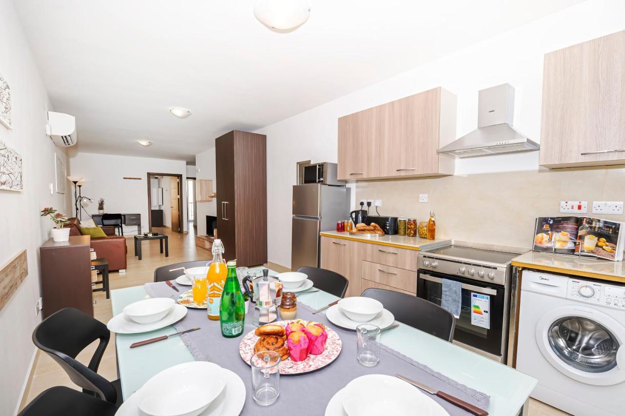 Summer Breeze Comfort Sunny Apartments Close To The Sandy Beaches - By Getawaysmalta Mellieħa Exterior foto
